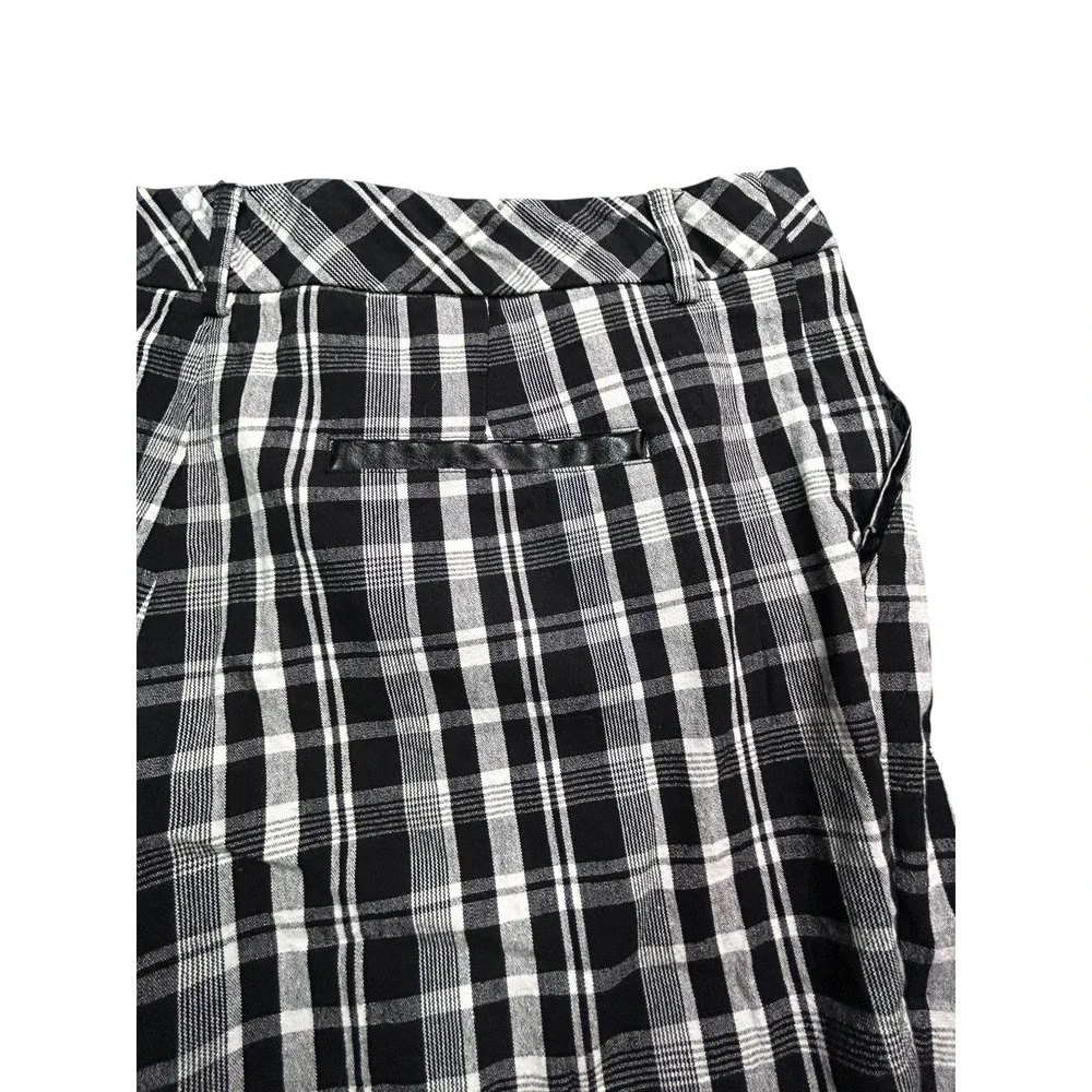 AB Studio Shorts Womens Size 12 Black White Check Pockets Relaxed Fit Stretch
